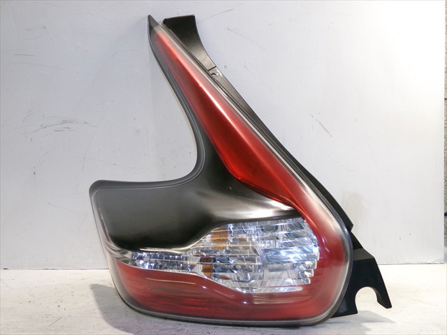 Lampa zespolona tylna lewa 26555BV80A NISSAN