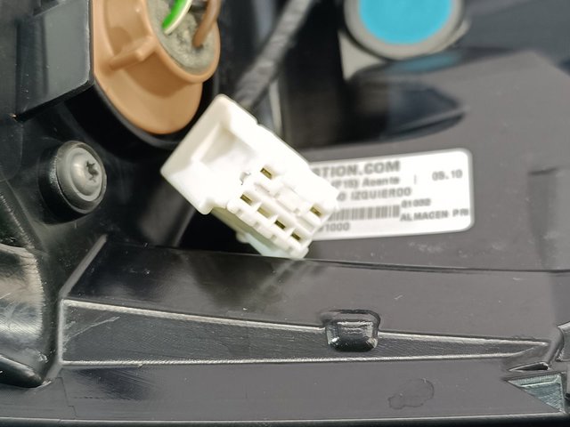 Lampa zespolona tylna lewa 26555BV80A NISSAN