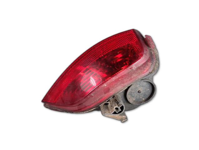 Przednia lampa przeciwmgielna tylna prawa 265806717R RENAULT