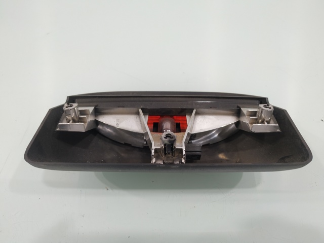 Lampa stop tylna dodatkowa Dacia Duster HS