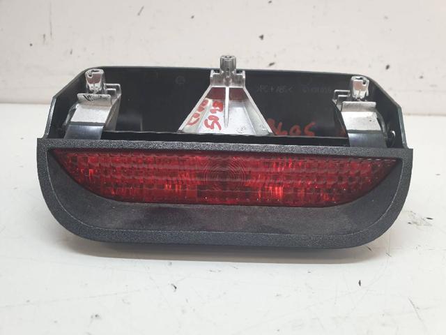 Lampa stop tylna dodatkowa Dacia Duster HS