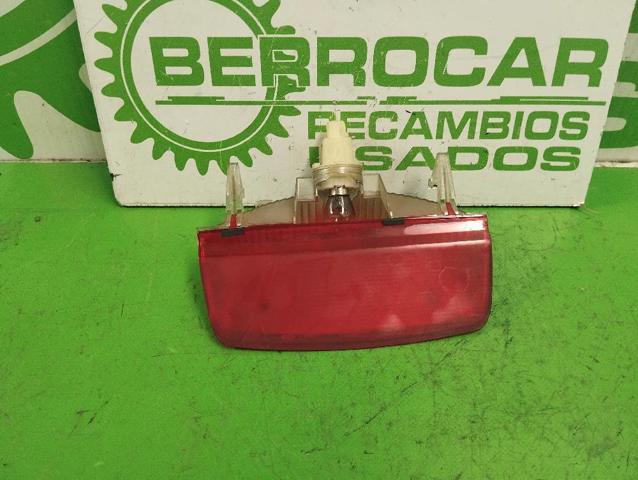 Lampa stop tylna dodatkowa 26590AX000 NISSAN