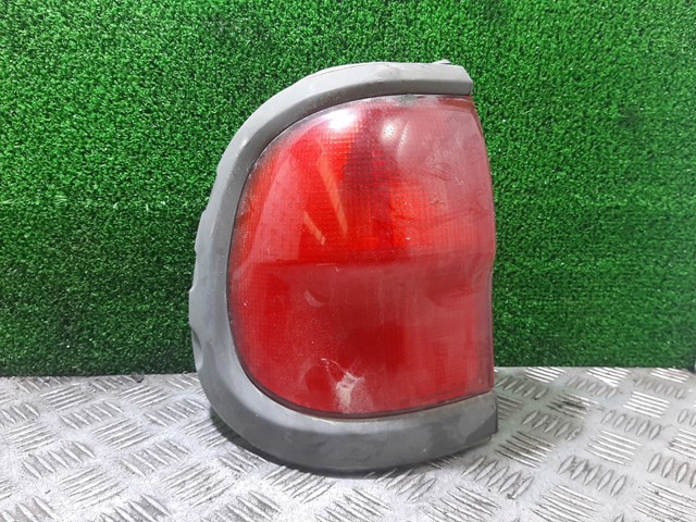 Lampa tylna Nissan Terrano