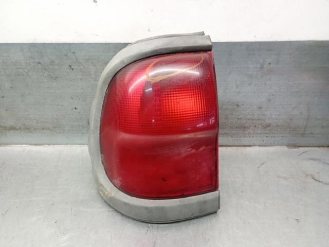 Lampa tylna Nissan Terrano