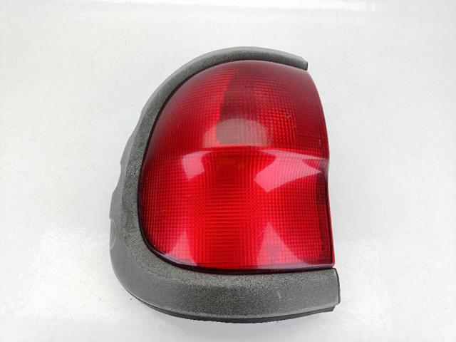 Lampa tylna Nissan Terrano