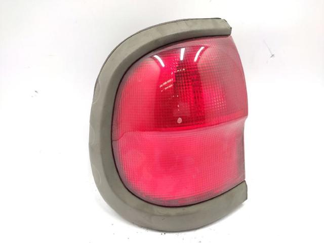 Lampa tylna Nissan Terrano