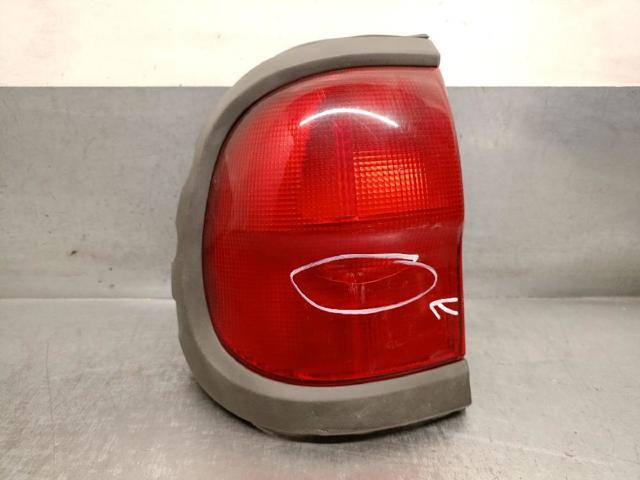Lampa tylna Nissan Terrano
