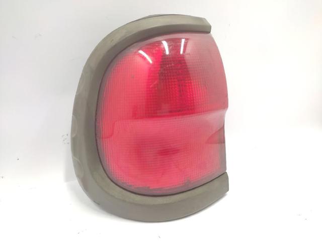 Lampa tylna Nissan Terrano