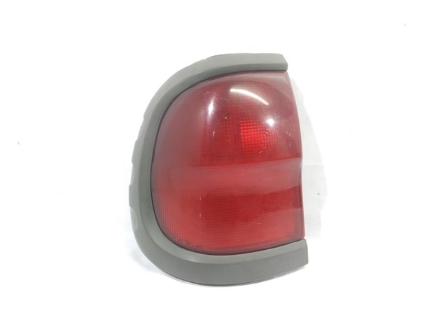 Lampa tylna Nissan Terrano