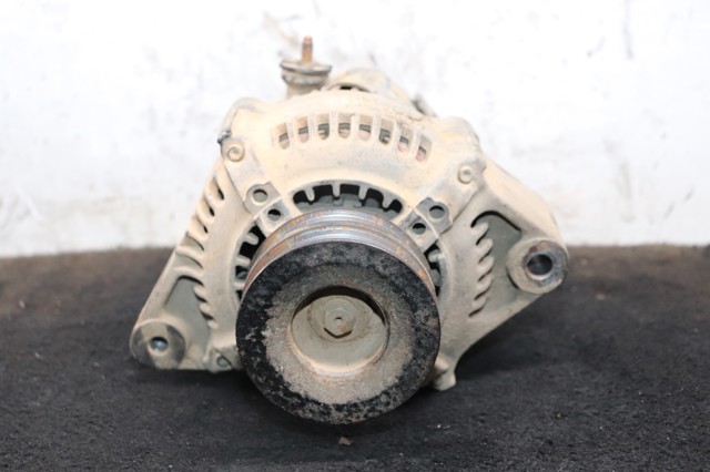 Alternator 2706067020 TOYOTA