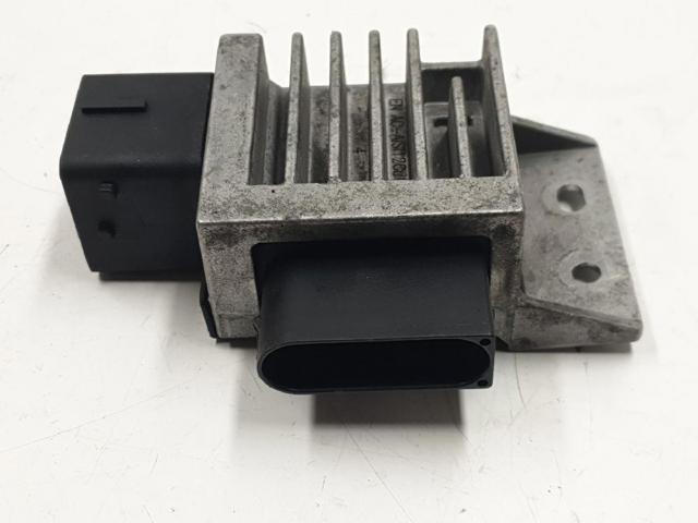 Przekaźnik świec żarowych 271203982R RENAULT