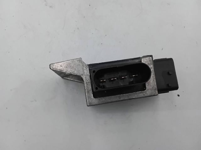 Przekaźnik świec żarowych 271203982R RENAULT