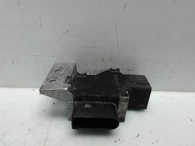 Przekaźnik świec żarowych 271203982R RENAULT