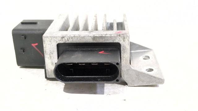 Przekaźnik świec żarowych 271203982R RENAULT