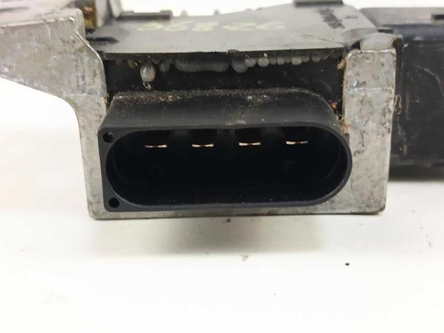 Przekaźnik świec żarowych 271203982R RENAULT