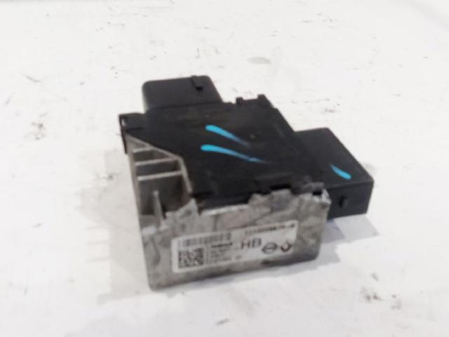 Przekaźnik świec żarowych 271203982R RENAULT