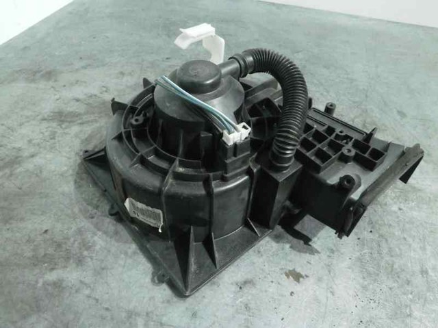 Silniczek wentylatora nagrzewnicy Nissan Primera