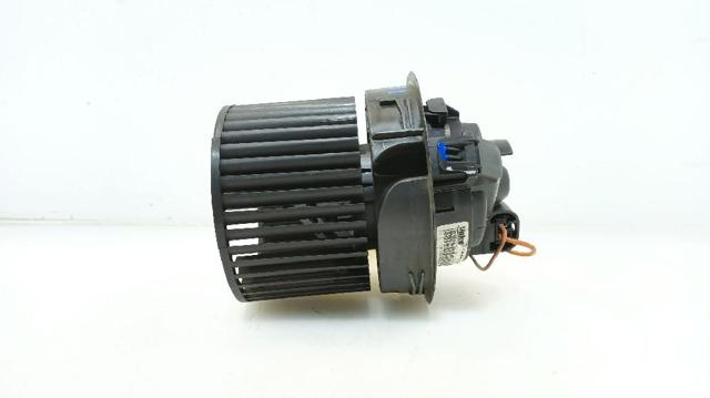 Silniczek wentylatora nagrzewnicy (ogrzewacza wnętrza) 272101170R RENAULT