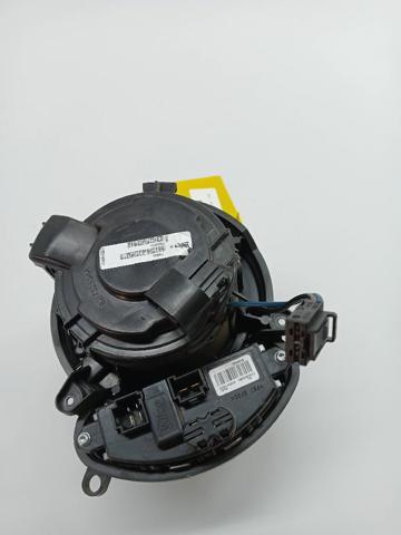 Silniczek wentylatora nagrzewnicy (ogrzewacza wnętrza) 272103243R RENAULT