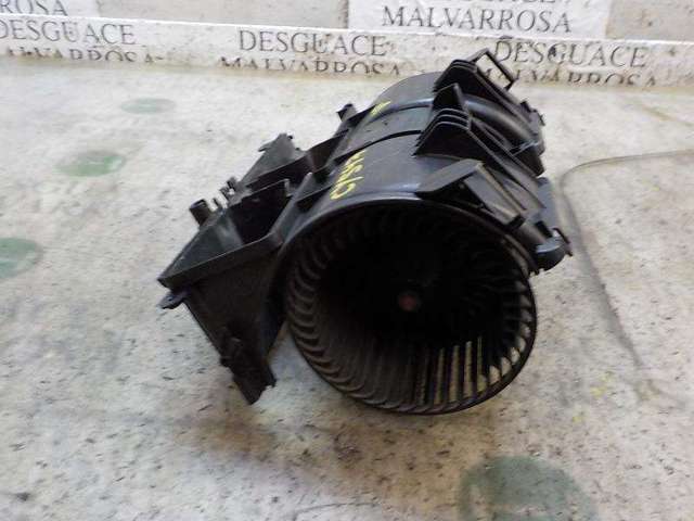 Silniczek wentylatora nagrzewnicy (ogrzewacza wnętrza) 272104937R RENAULT