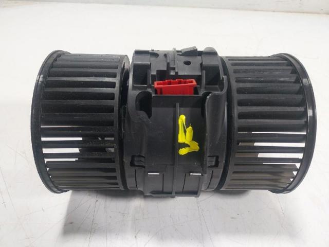 Silniczek wentylatora nagrzewnicy (ogrzewacza wnętrza) 272109961R RENAULT