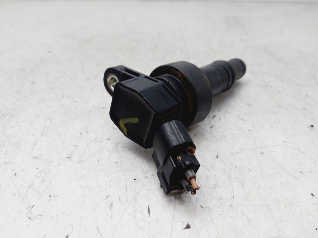 Cewka zapłonowa 273012B100 HYUNDAI