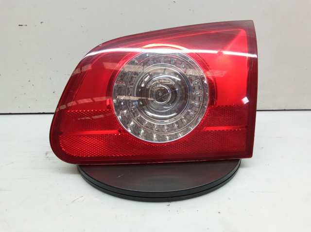 Lampa zespolona tylna prawa wewnętrzna 27448002 VAG