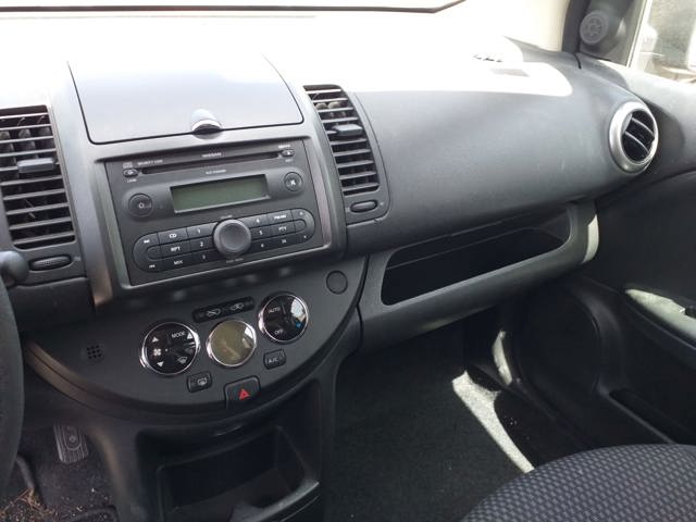 Sterownik trybów ogrzewania/klimatyzacji 275009U100 NISSAN
