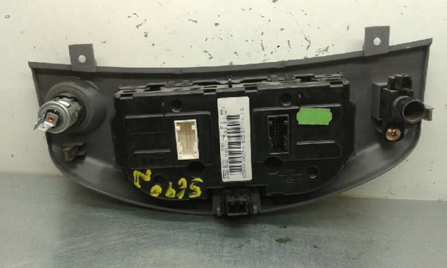 Sterownik trybów ogrzewania/klimatyzacji Nissan Micra K12