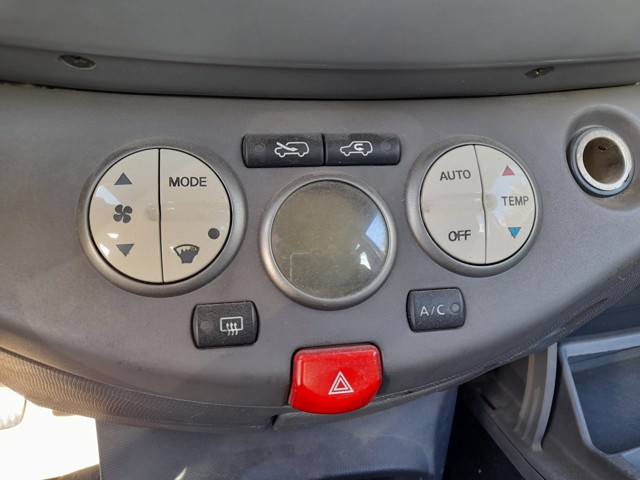 Sterownik trybów ogrzewania/klimatyzacji Nissan Micra K12