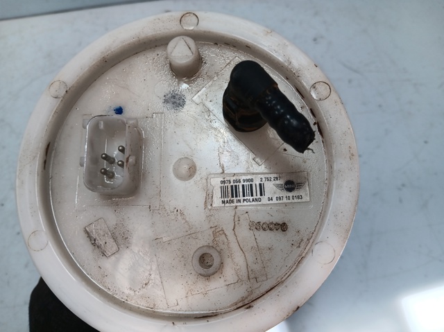 Moduł pompy paliwowej z czujnikiem poziomu paliwa 2752287 BMW