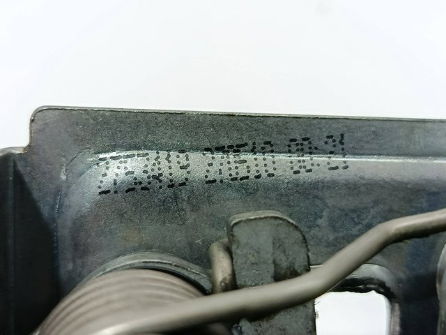 Zamek maski lewy 2753419 BMW