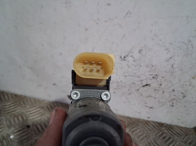 Mechanizm podnoszenia szyby drzwi przednich lewych 2757043 BMW