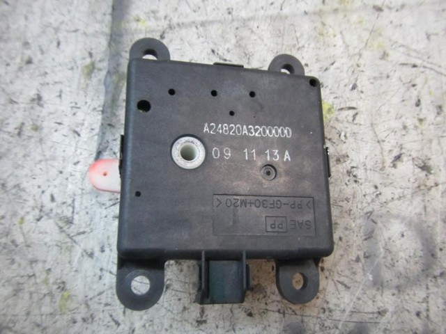 Silniczek klapy nagrzewnicy 27730ET00A NISSAN