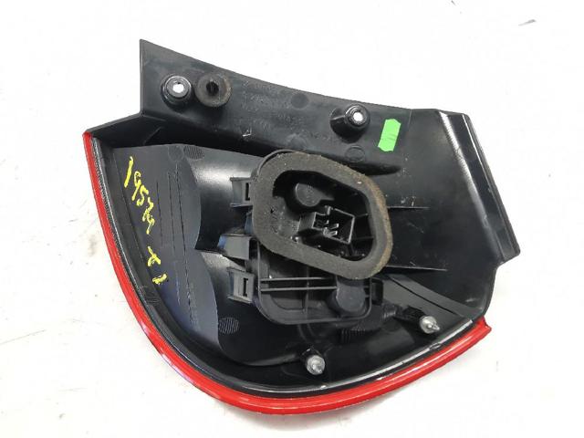 Lampa zespolona tylna lewa zewnętrzna 27850102 MITSUBISHI