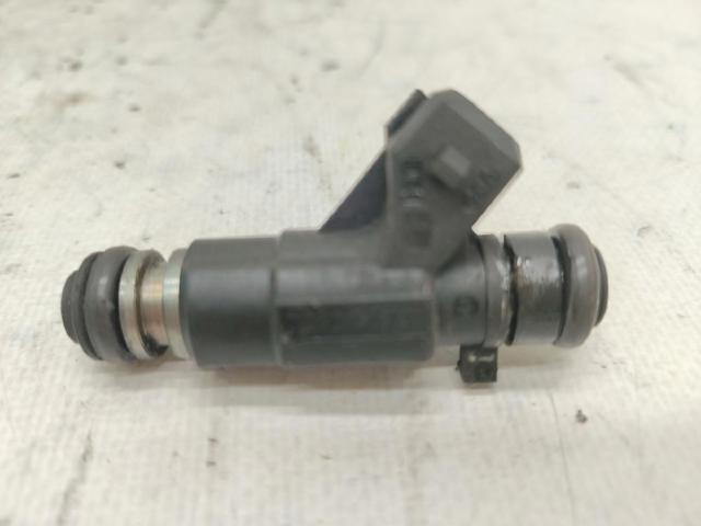 Wtryskiwacz paliwa 280155731 VAG