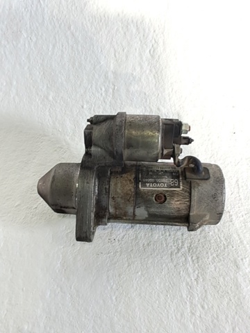 Rozrusznik 281000G040 TOYOTA