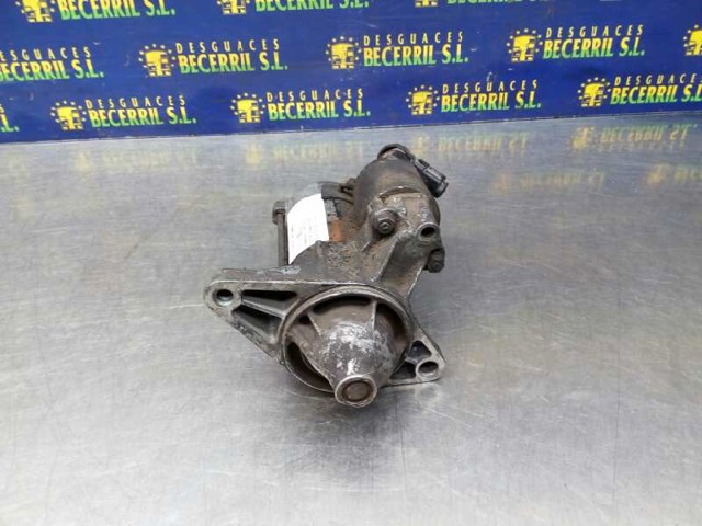 Rozrusznik Toyota Corolla E9