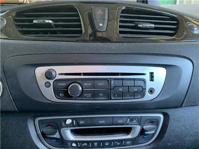 Radioodtwarzacz (radio AM/FM) 281150030R RENAULT