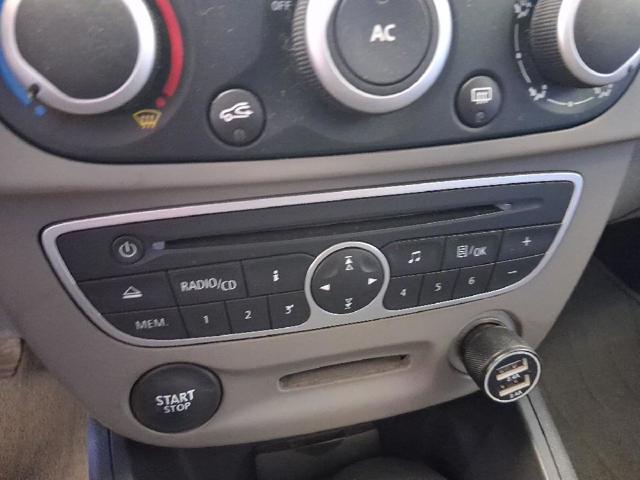 Radioodtwarzacz (radio AM/FM) 281150030R RENAULT