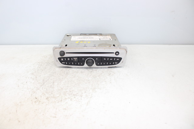 Radioodtwarzacz (radio AM/FM) 281150743R RENAULT