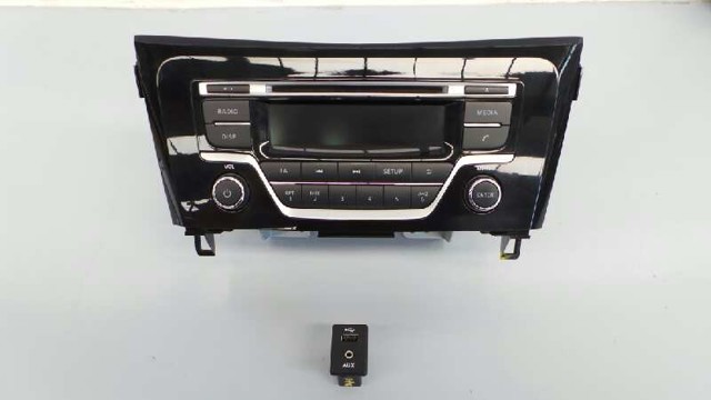 Radioodtwarzacz (radio AM/FM) 281854CA0A NISSAN