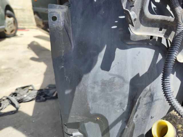 Nadkole błotnika przedniego prawe 2821190 FORD