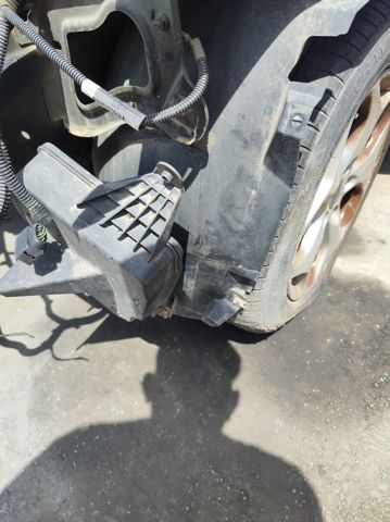 Nadkole błotnika przedniego lewe 2821192 FORD