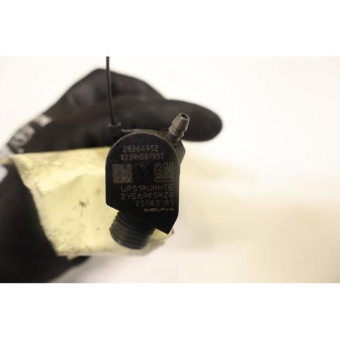 Wtryskiwacz paliwa 28264952 GM