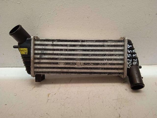 Chłodnica intercoolera 2827027500 HYUNDAI