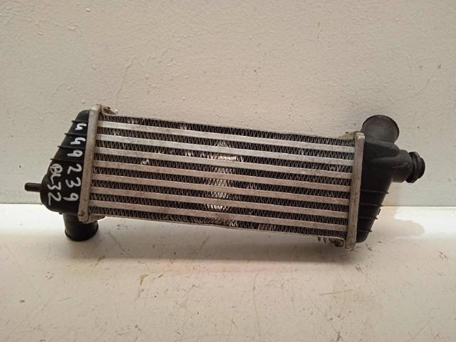 Chłodnica intercoolera 2827027500 HYUNDAI