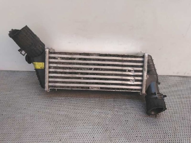Chłodnica intercoolera 2827027500 HYUNDAI