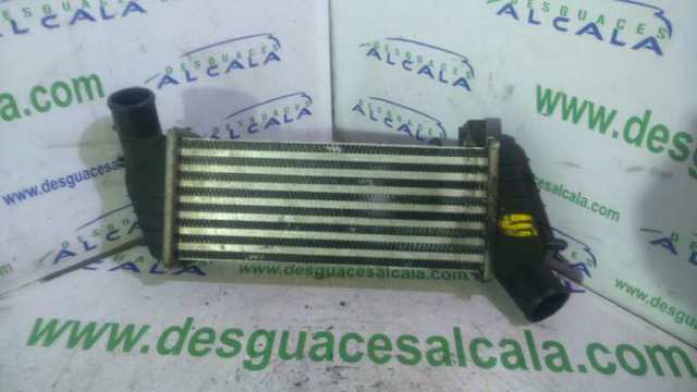 Chłodnica intercoolera 2827027500 HYUNDAI