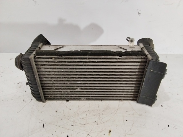 Chłodnica intercoolera 282712F700 HYUNDAI